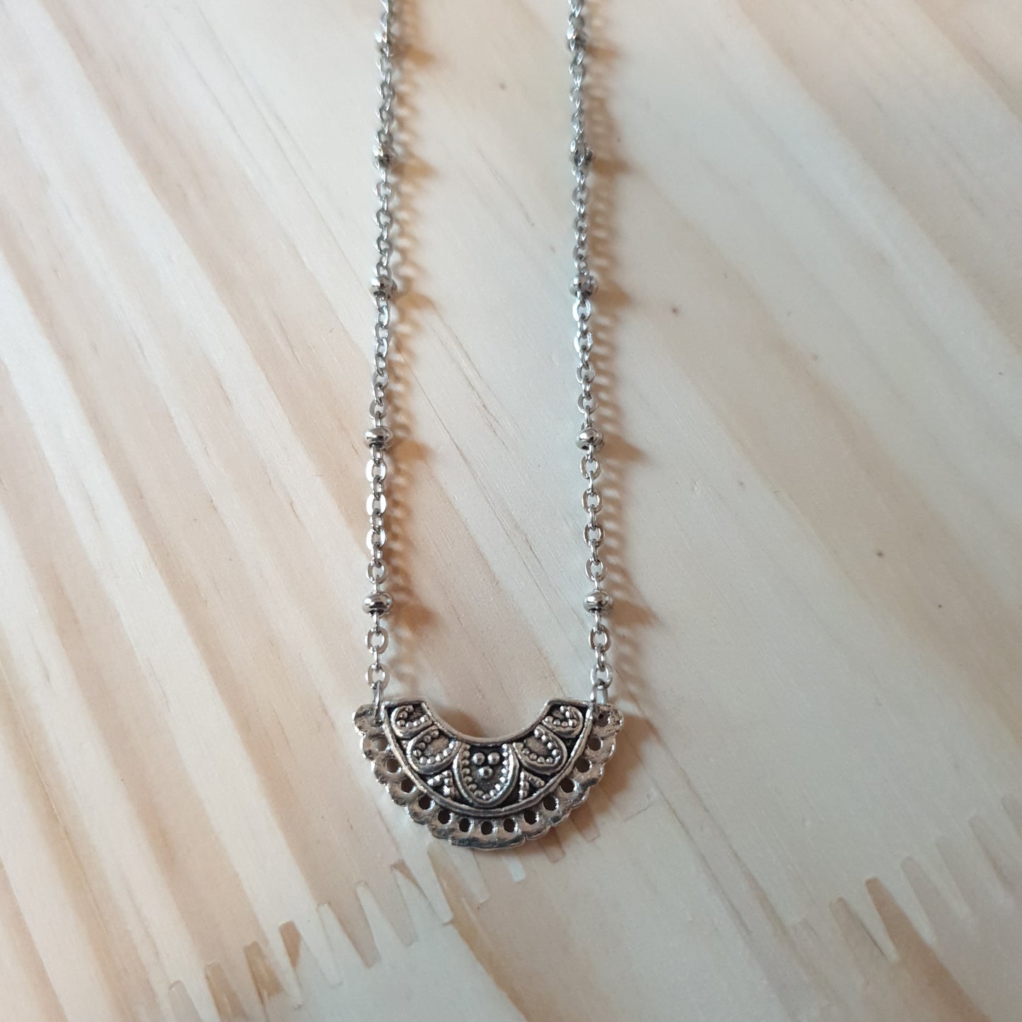 Collier maya