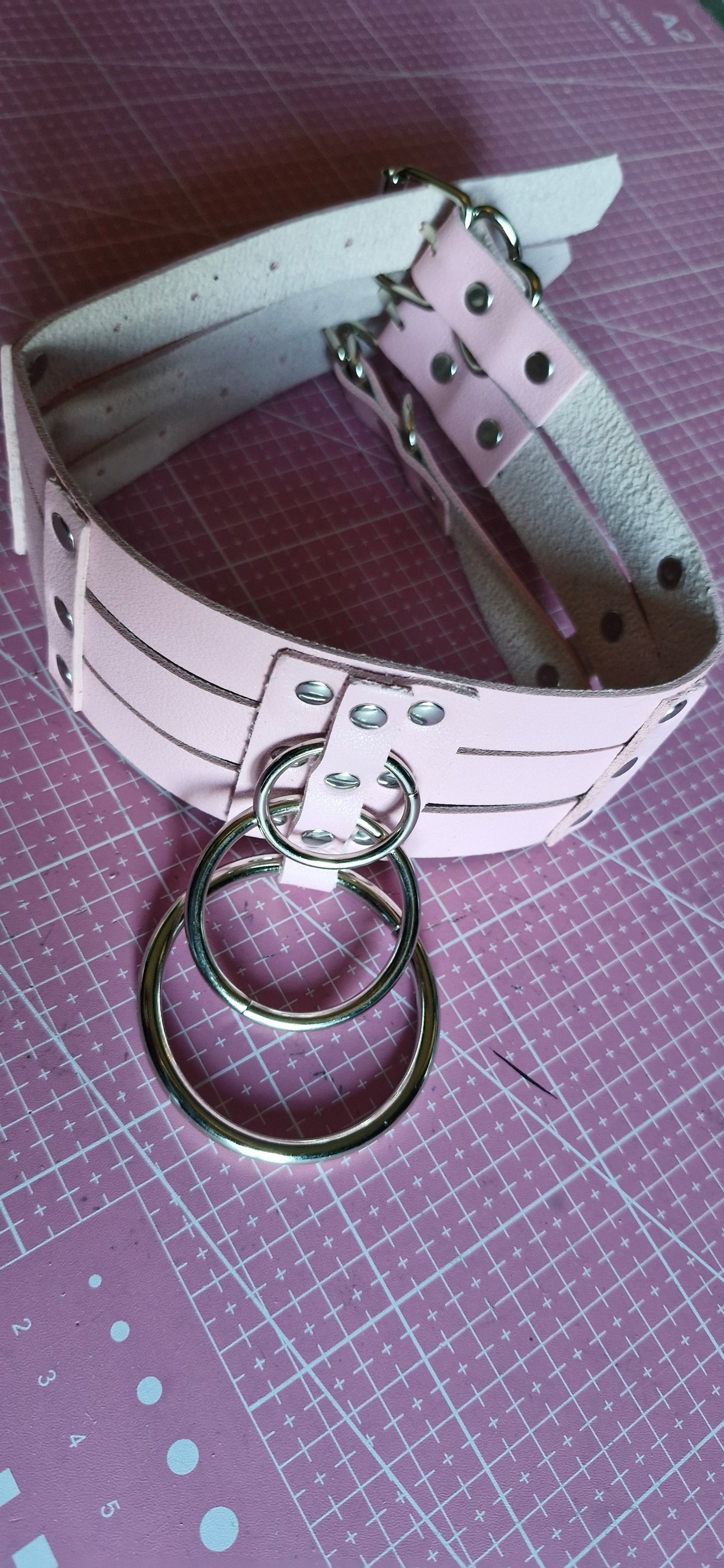 Collier domina pink